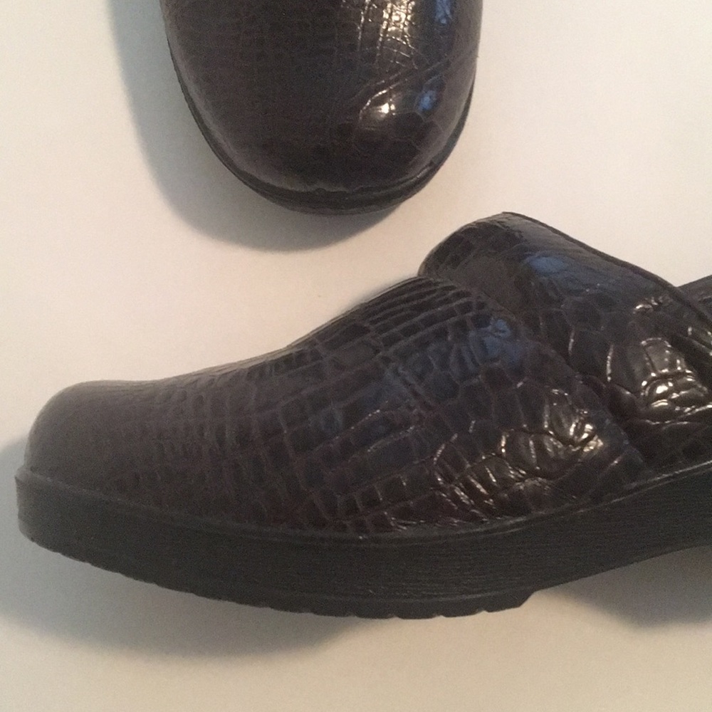 ππEasy Street Clogs - Picture 2 of 4